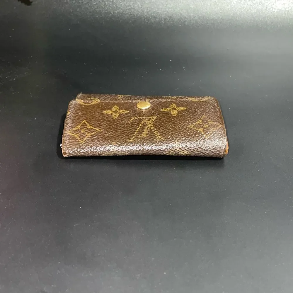 AUTHENTIC Louis Vuitton Monogram 6 Key Wallet